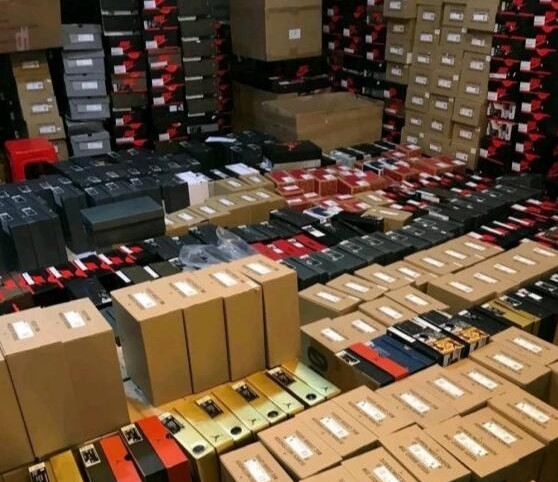 阿迪阿斯耐克鞋子微商货源厂家提供一手货源，欢迎代理加盟货源的封面大图