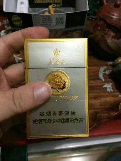 芙蓉王硬黄，探究中国烟草文化的独特魅力一手货源 - 1 - 635香烟网