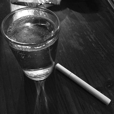 烟酒与情感，探索人类情感与物质消费的复杂关系总仓批发 - 1 - 635香烟网