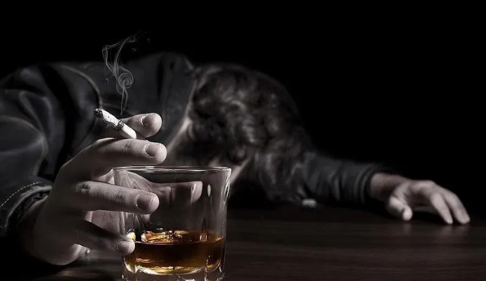 烟酒与情感，探索人类情感与物质消费的复杂关系总仓批发 - 3 - 635香烟网