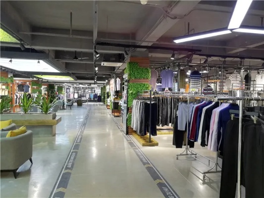 全面解析批发商城，商业模式、运营策略与市场前景 - 2 - www.680860.com微商资讯网