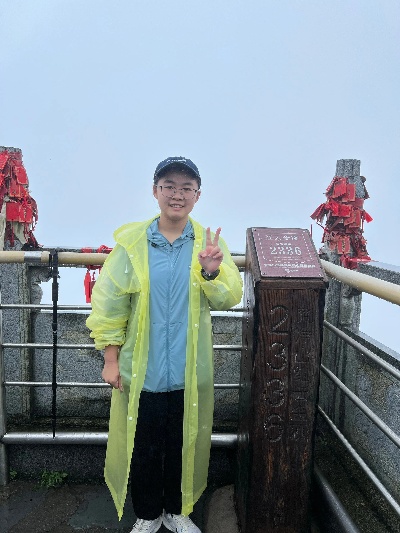 红云，探索未知的宇宙奥秘 - 1 - www.680860.com微商资讯网