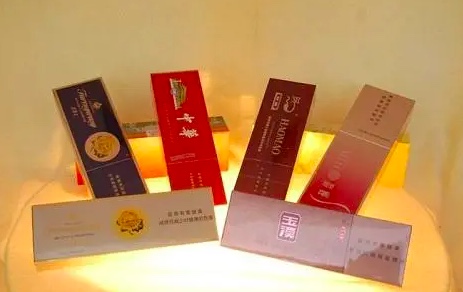 十大好抽烟排名_抽烟十大名牌排行榜十_
