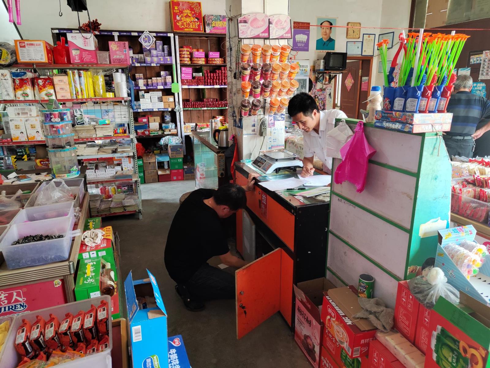 来袭！广东香烟一手网上批发“凤毛麟角”